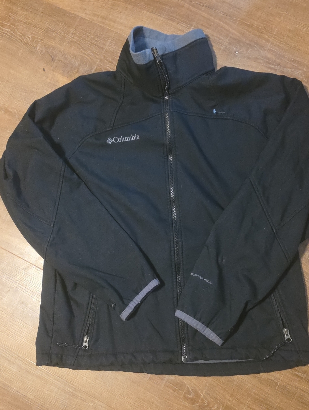 Columbia Black Men’s Softshell Performance Jacket